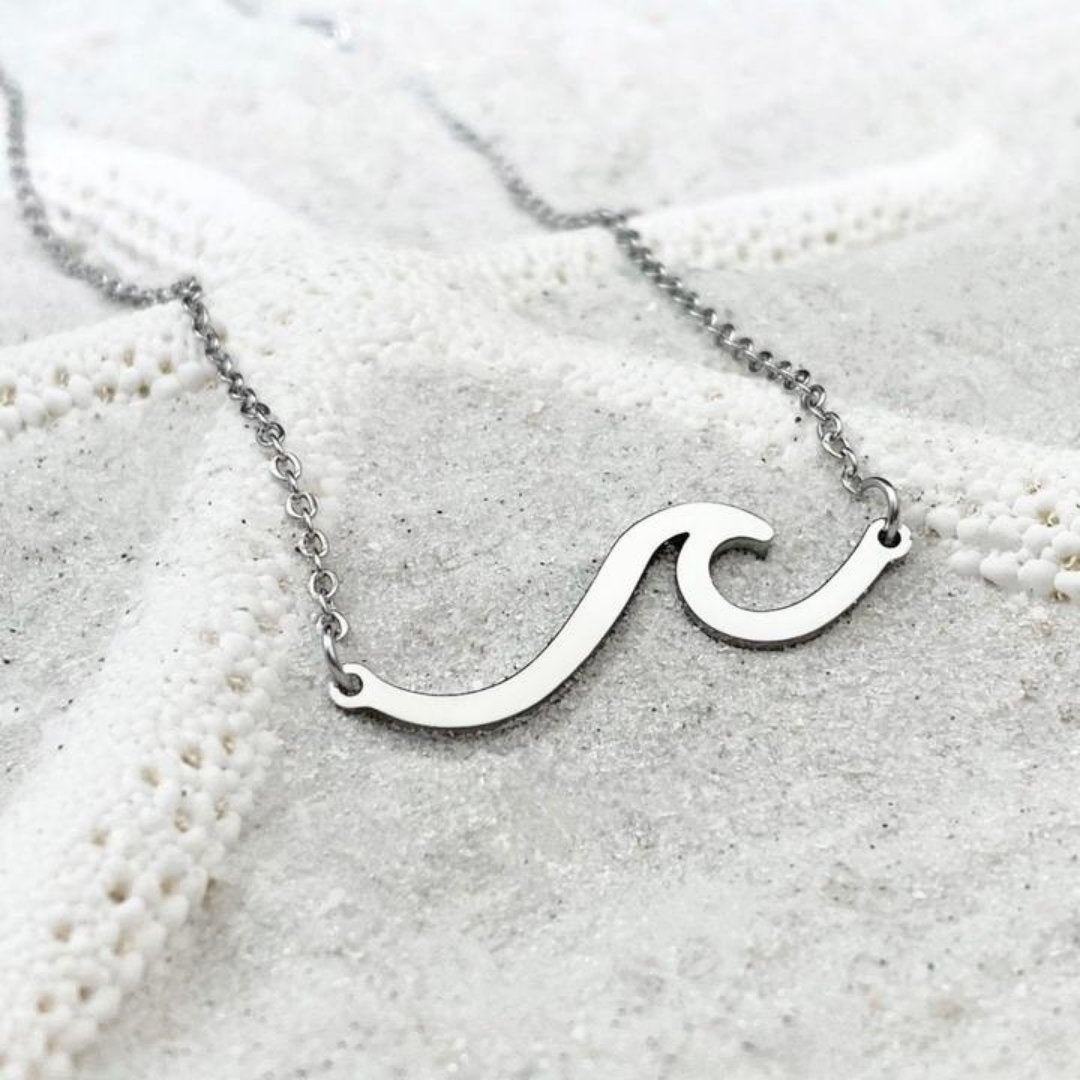 Silver Sea Wave Necklace "Beach Walk" – Elegant & natural
