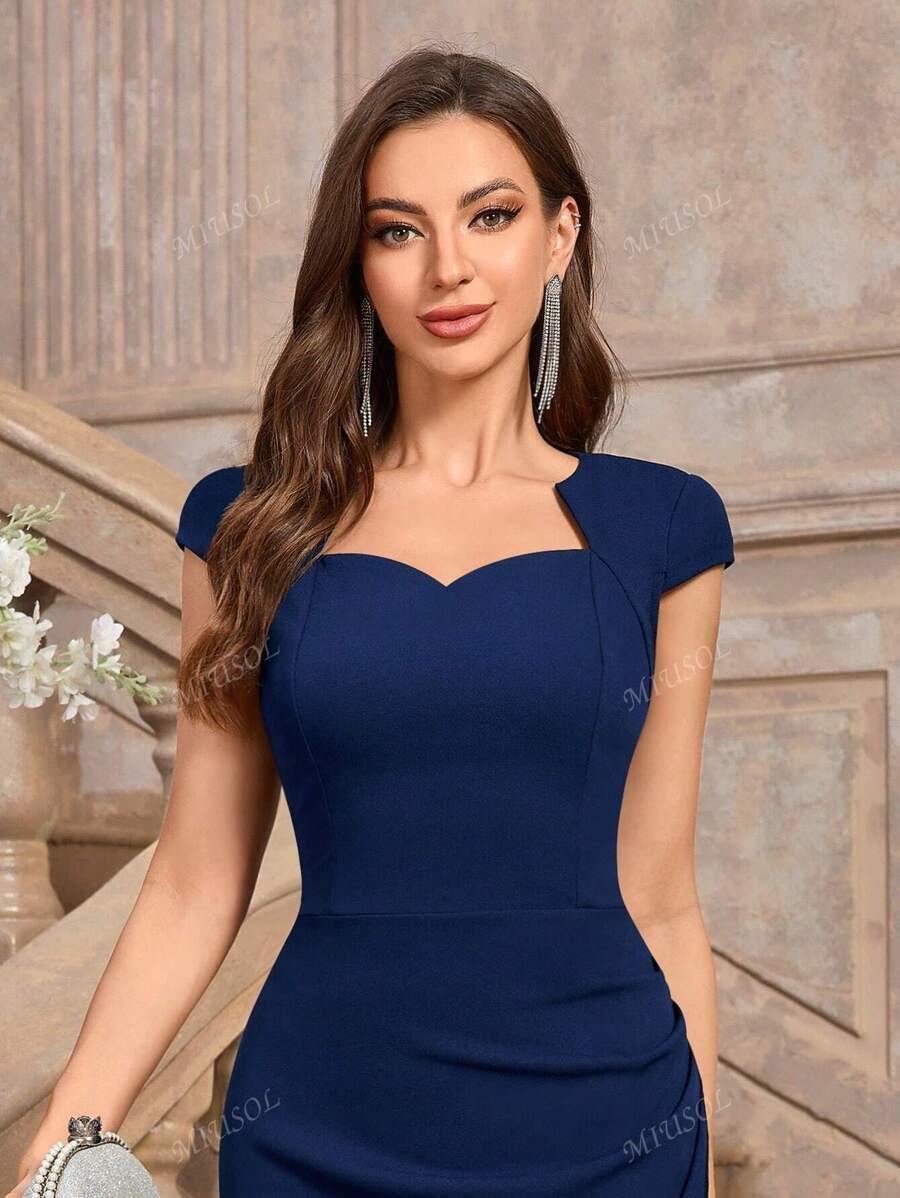 Solid dress "Cocktail Hour" – Elegant & refined