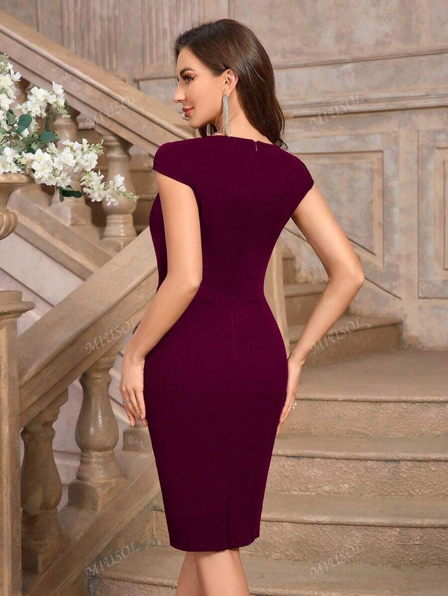 Solid dress "Cocktail Hour" – Elegant & refined