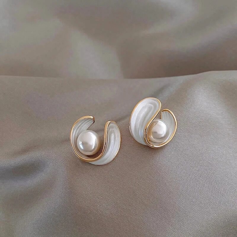 White opal earrings with pearls in gold "Romantic Dinner" – Elegant & refined