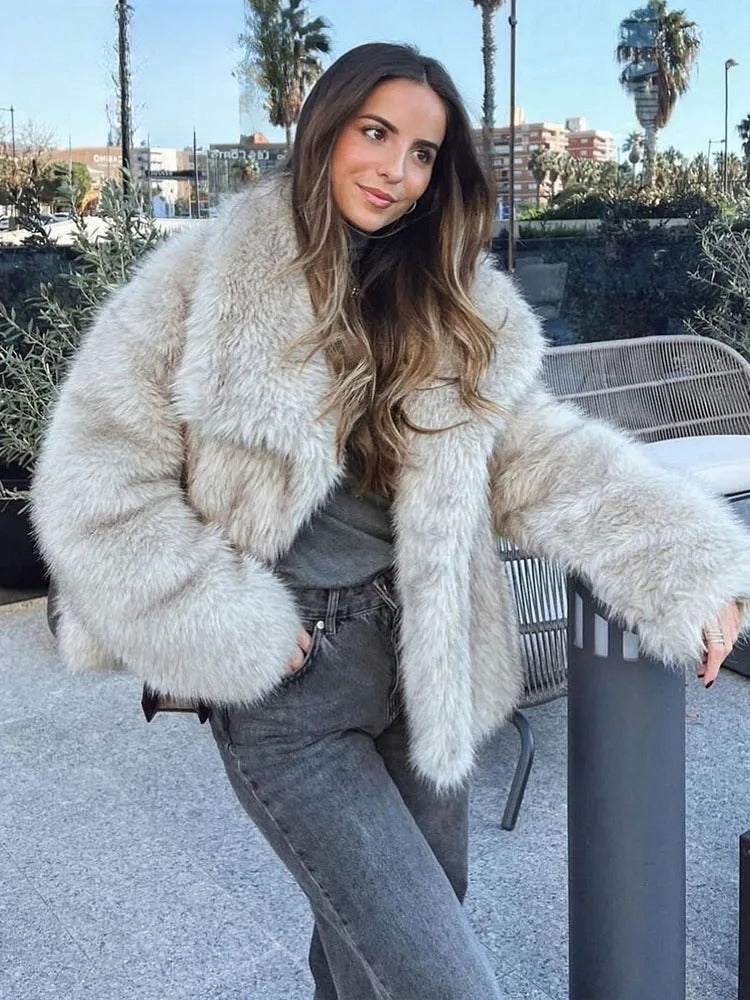 Fur jacket "Cocktail Hour" – Elegant & refined