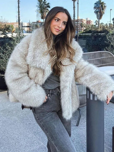 Fur jacket "Cocktail Hour" – Elegant & refined