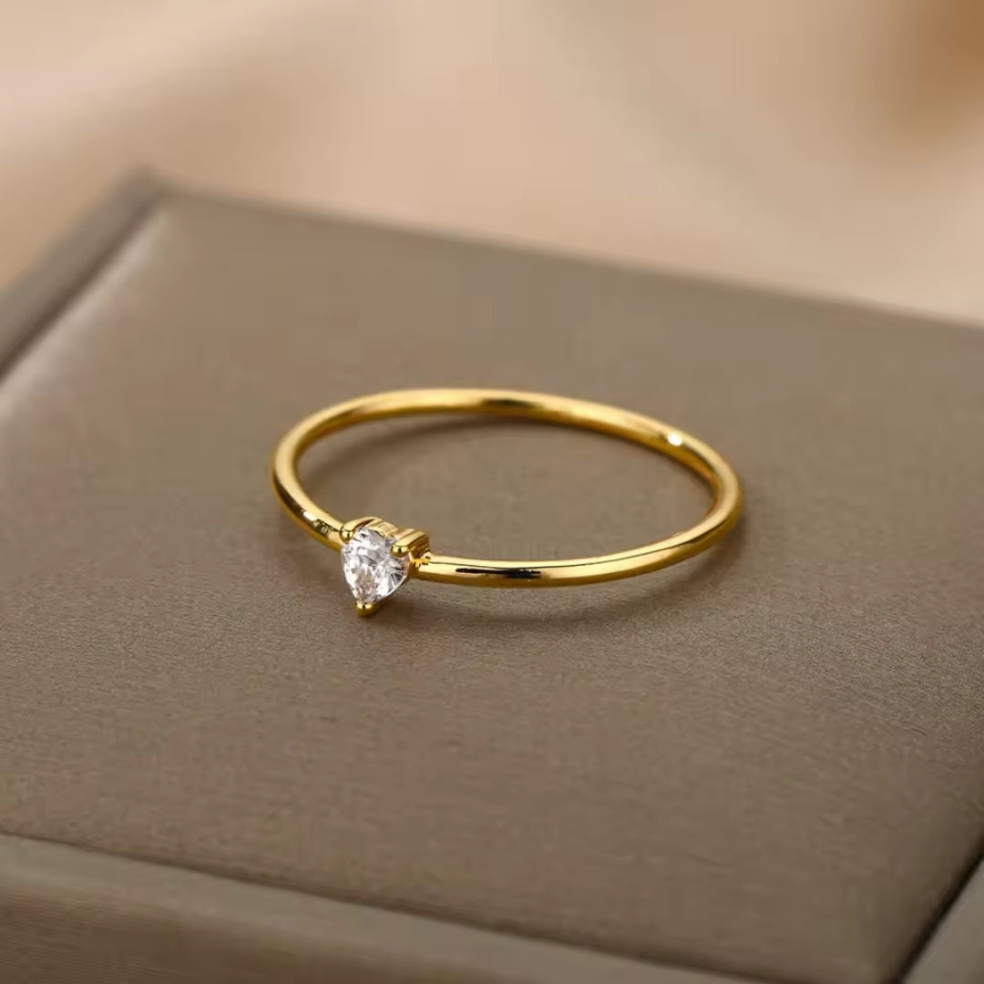 Thin zirconia gold ring "Romantic Dinner" – Elegant & refined