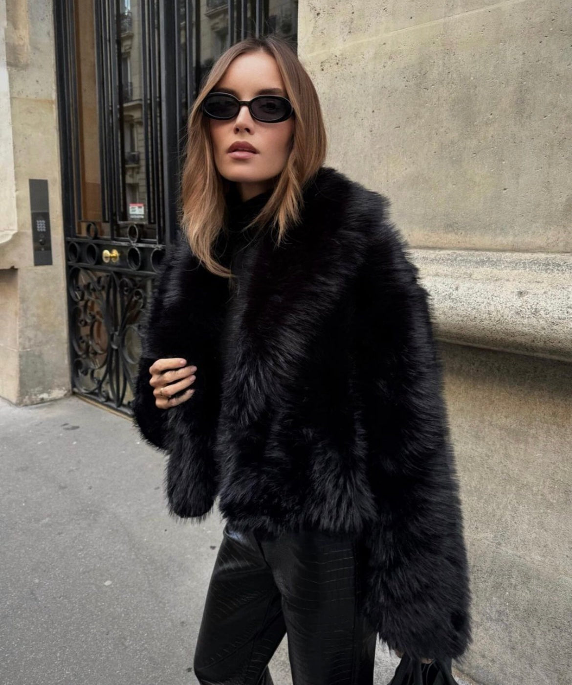 Luxurious fur coat "City Rooftop" – Elegant & refined