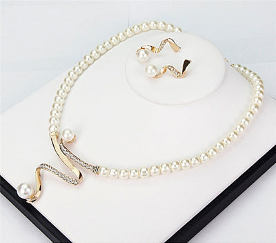 Natural Pearl Necklace and Earrings Set "Cocktail Hour" – Elegant & refined