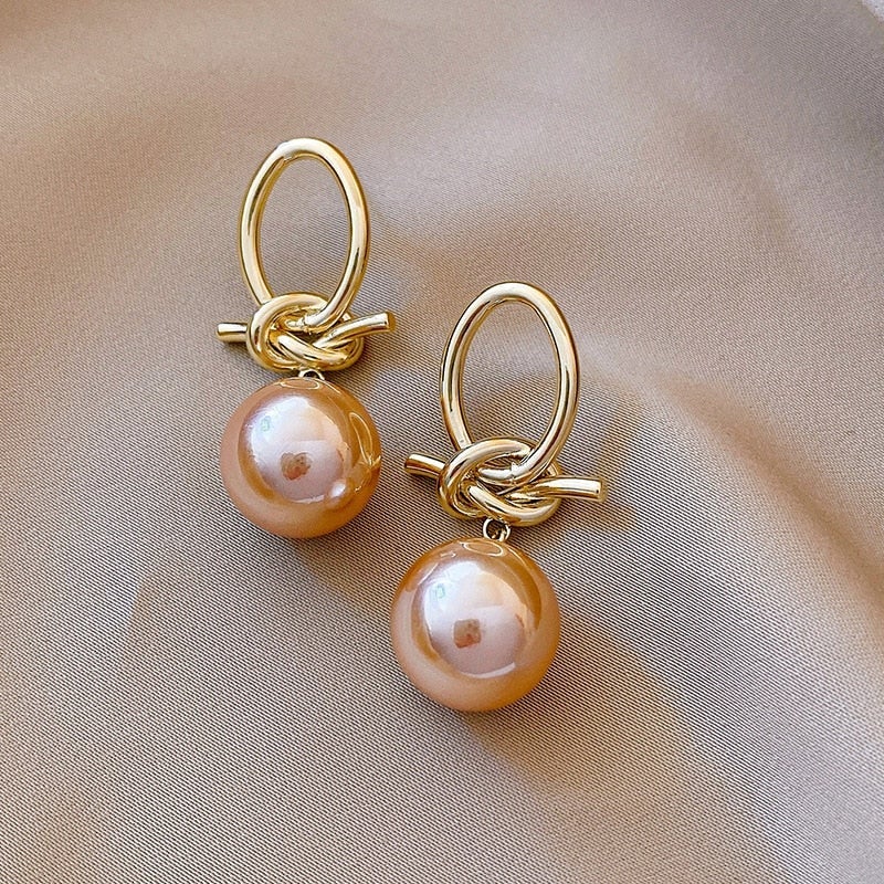 Gold pearl loop earrings "Cocktail Hour" – Elegant & refined