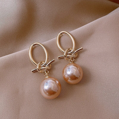 Gold pearl loop earrings "Cocktail Hour" – Elegant & refined