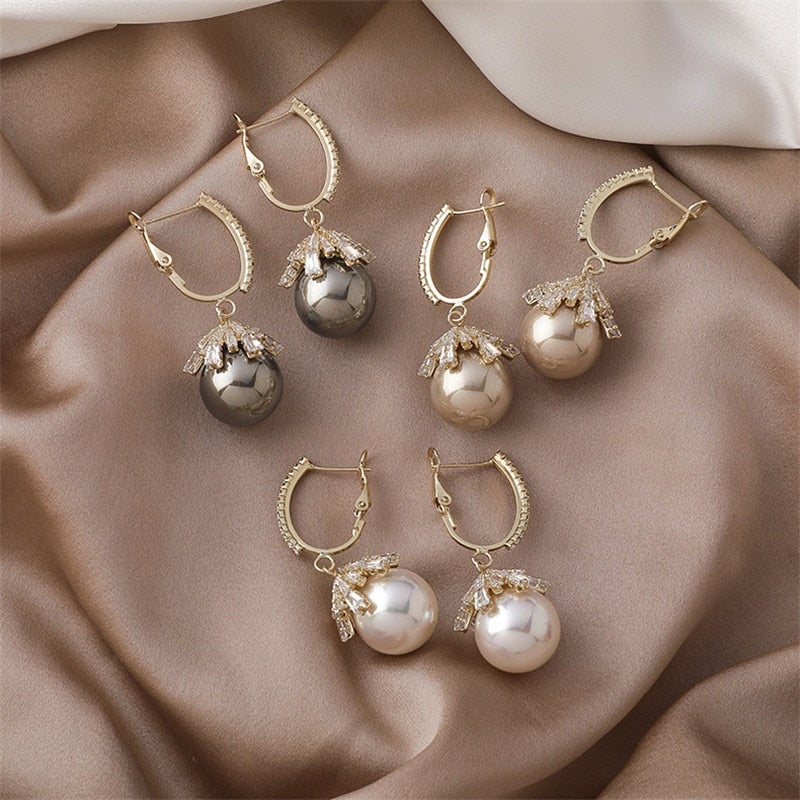 Malia Pearl Earrings "Cocktail Hour" – Elegant & refined