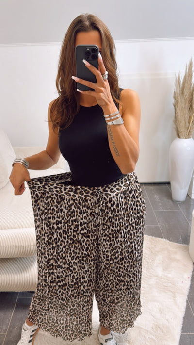 Silk pleated trousers "City Brunch" – Chic & casual