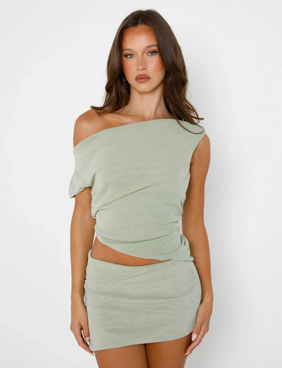 One-Shoulder Set – Elegant & refined