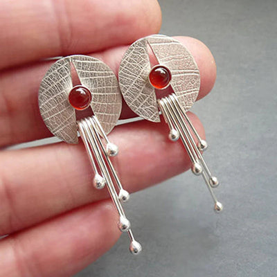 Hollow red stone hanging earrings "Cocktail Hour" – Elegant & refined