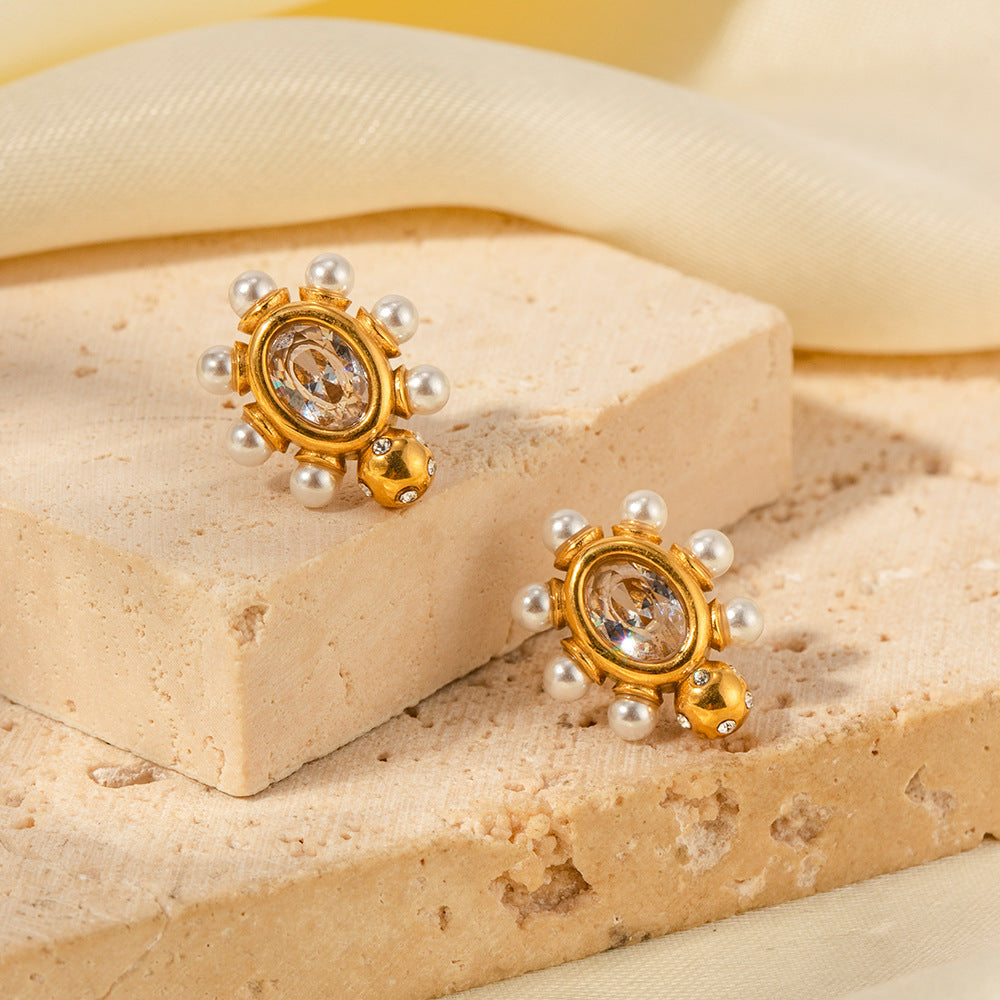 Elegant Earrings & Natural Pearls