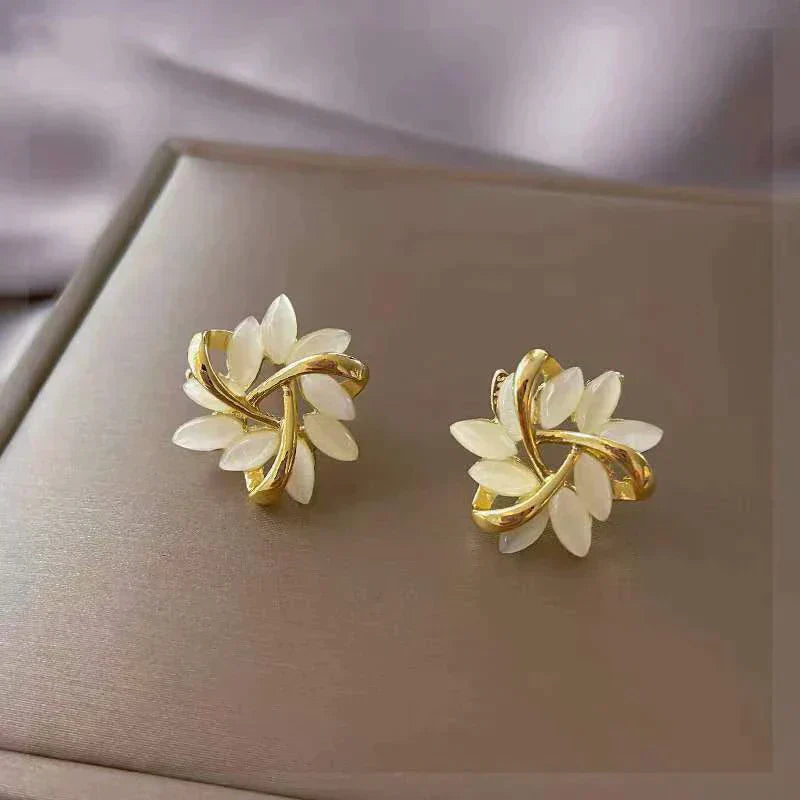 White opal earrings "Romantic Dinner" – Elegant & refined