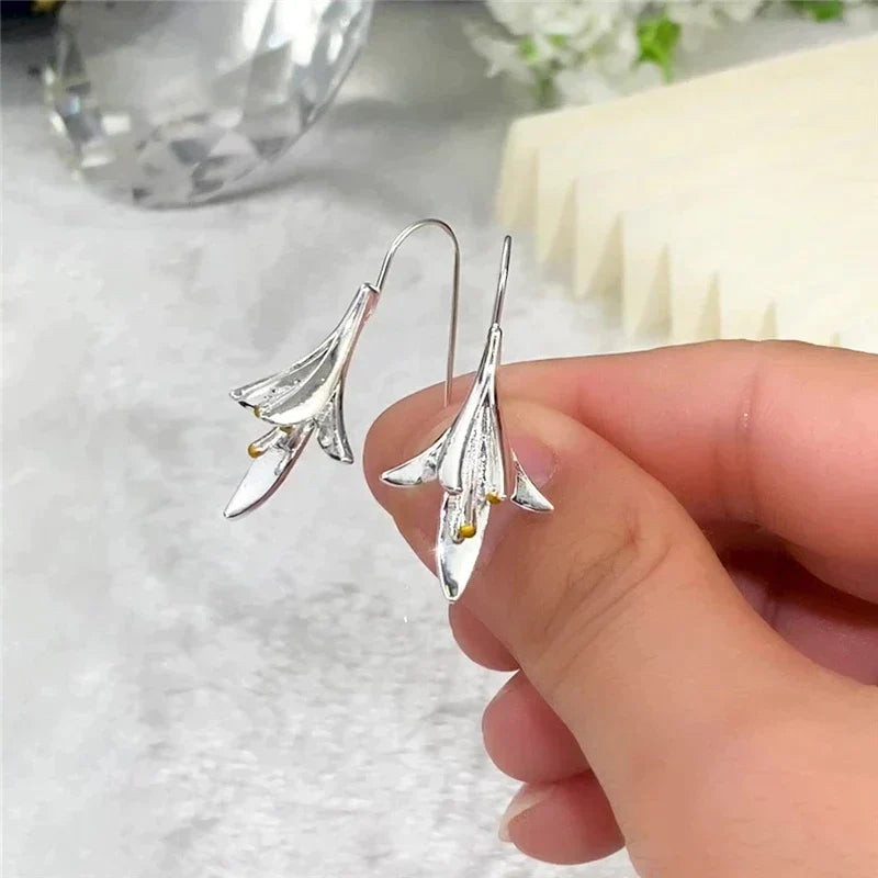 Silver Flower Earrings "Garden Party" – Elegant & refined