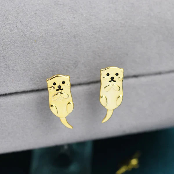 Sterling silver otter stud earrings "Weekend Getaway" – Joyful & polished