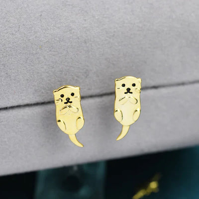 Sterling silver otter stud earrings "Weekend Getaway" – Joyful & polished