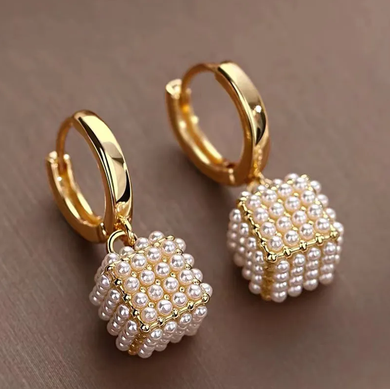 Cubic pearl earrings "Romantic Dinner" – Elegant & refined