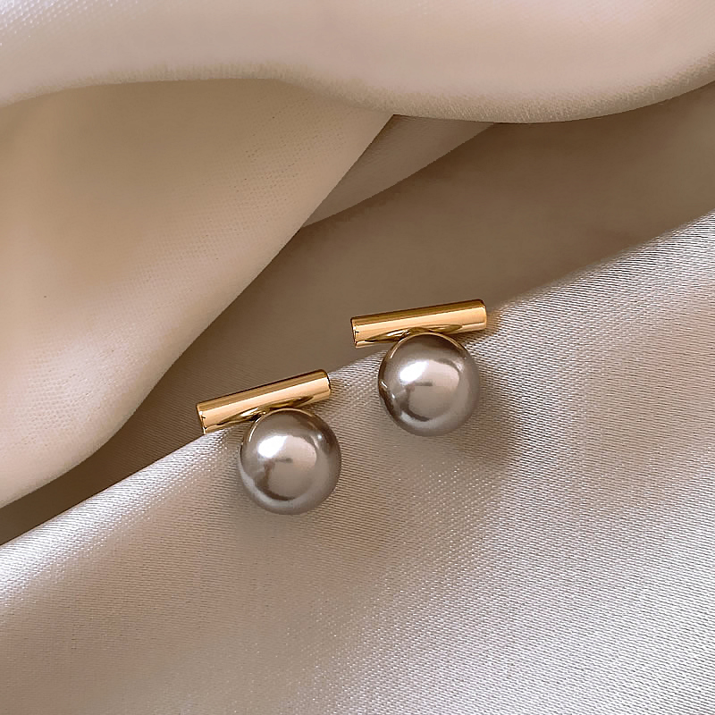 Elegant dark pearl earrings in gold "Cocktail Hour" – Timeless & chic