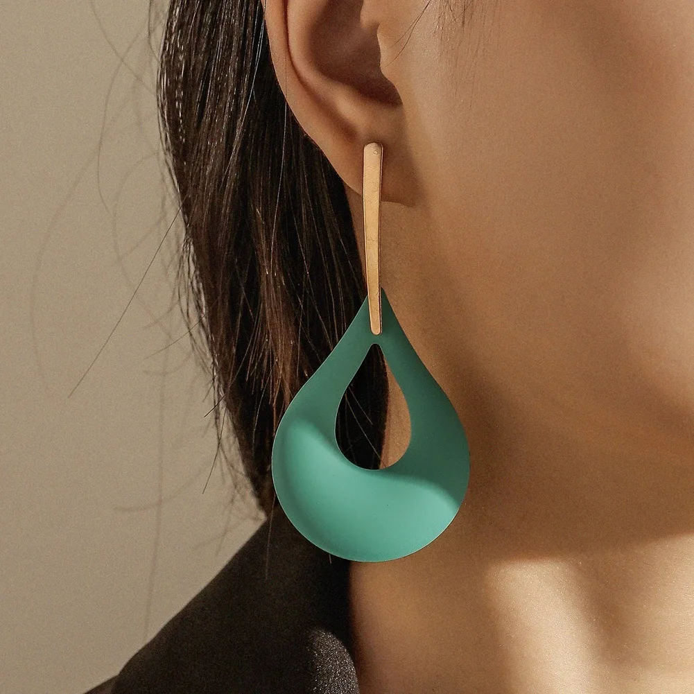 Vintage Green Hollow Drop Earrings "Cocktail Hour" – Elegant & refined