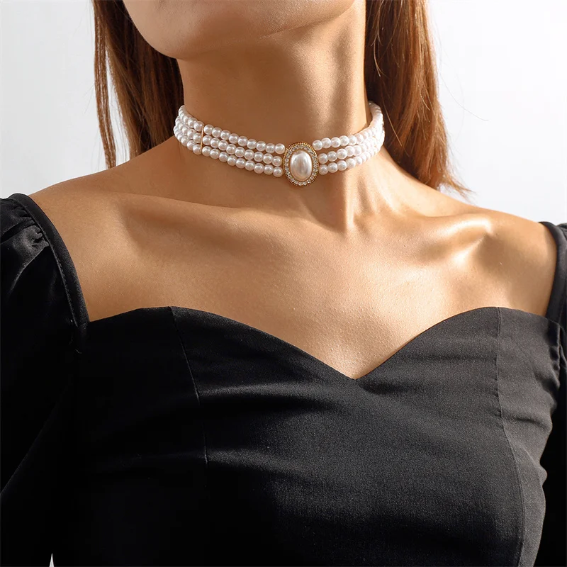 Triple Pearl Necklace "Romantic Dinner" – Elegant & refined