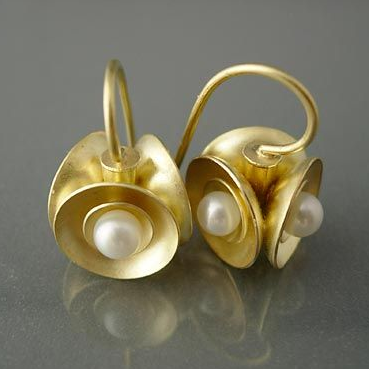 Vintage Gold & Pearl Earrings "Sunset Soirée" – Elegant & refined