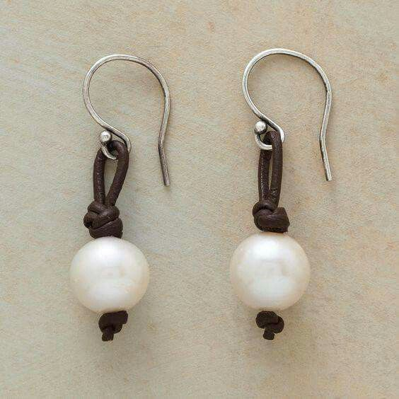 Vintage pearl leather earrings "Cocktail Hour" – Elegant & refined
