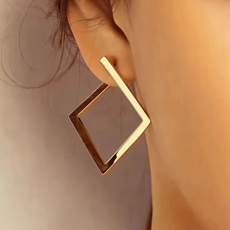 Geometrical gold earrings "Cocktail Hour" – Elegant & refined