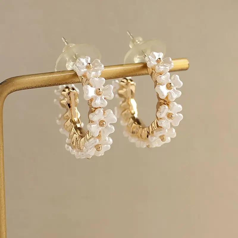 Gold floral hoop earrings "Garden Party" – Elegant & refined