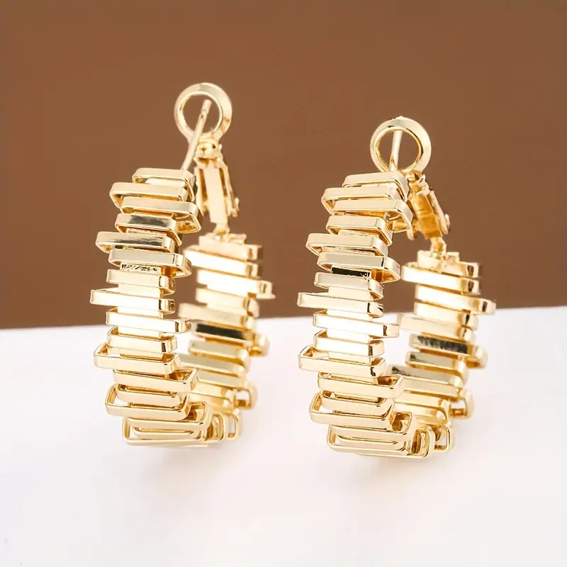 Gold irregular hoop earrings "Cocktail Hour" – Elegant & refined