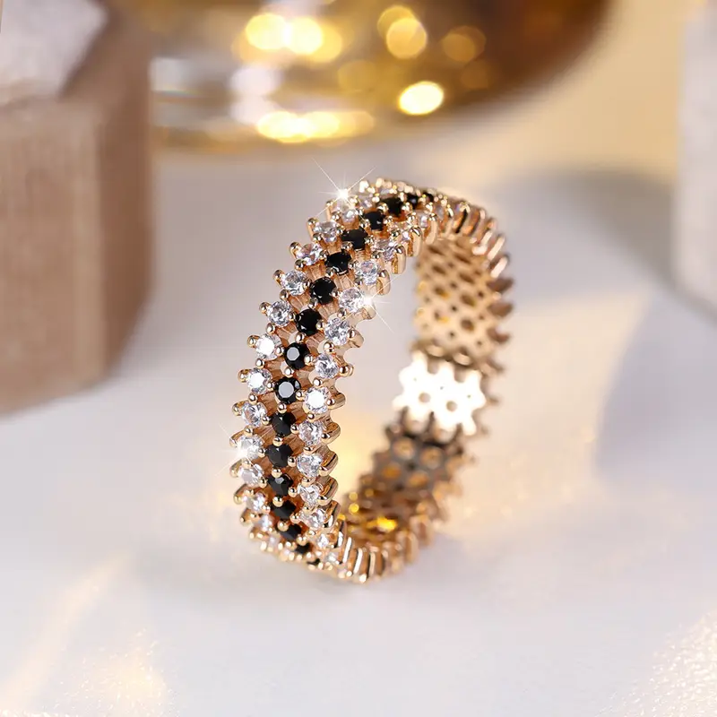 Inlaid sparkling crystal gold ring "Romantic Dinner" – Elegant & refined
