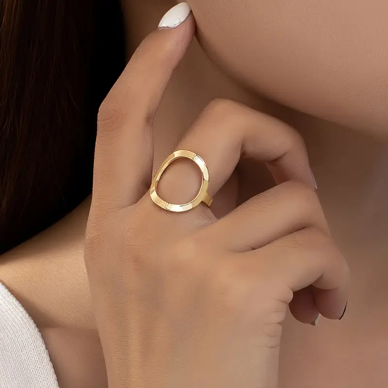 Golden fine ring "Romantic Dinner" – Elegant & refined