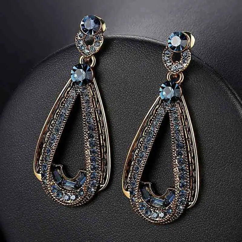 Dark Blue Zirconia Earrings "Romantic Dinner" – Elegant & refined