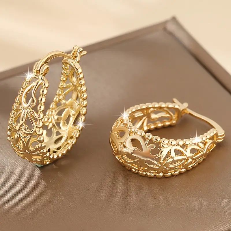 Gold hollow basket earrings "Cocktail Hour" – Elegant & refined