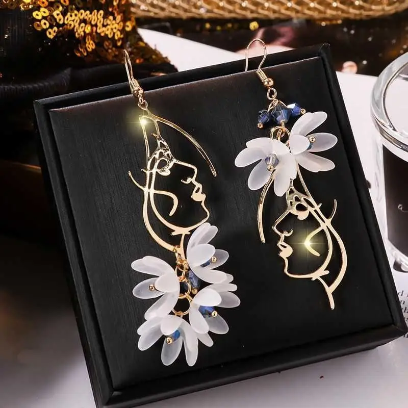 Bright dangling earrings "Cocktail Hour" – Elegant & refined