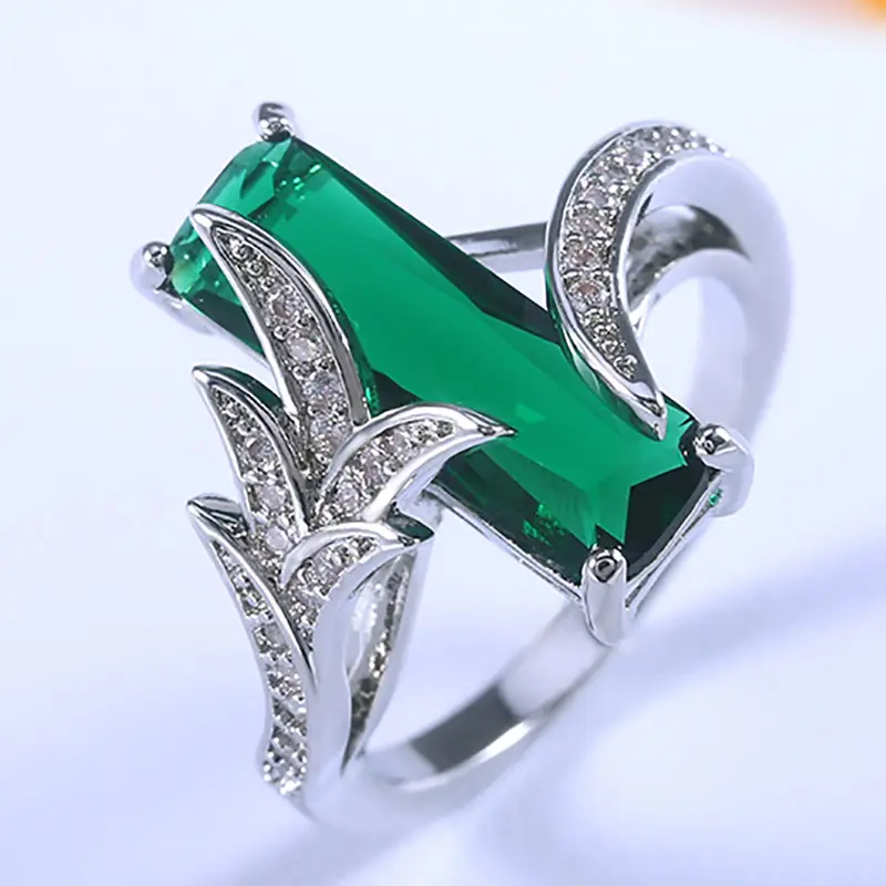Green crystal silver ring