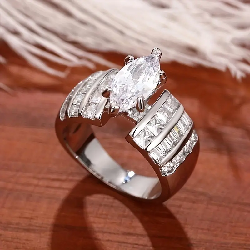 Oval zirconia silver ring "Romantic Dinner" – Elegant & refined