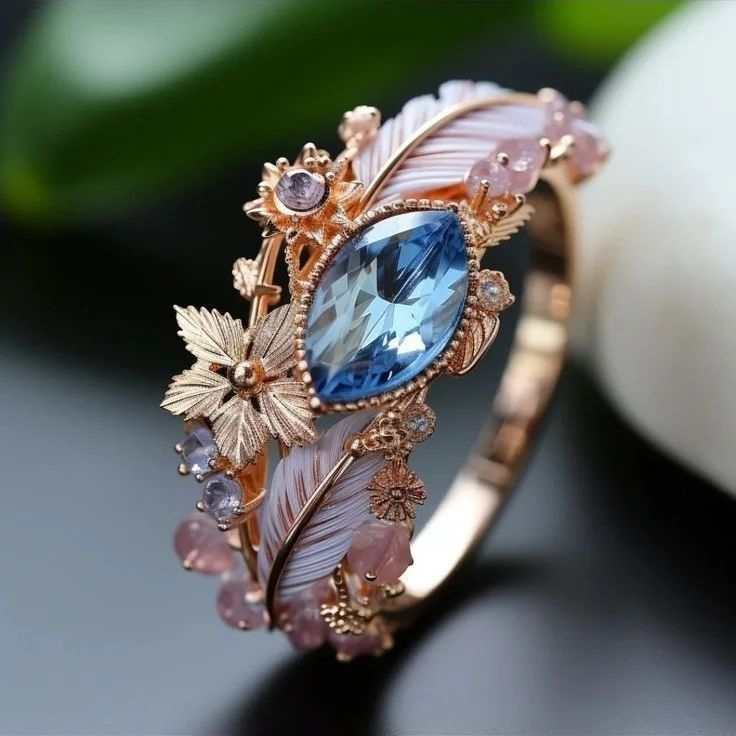 Exotic Feather Blue Crystal Ring "Cocktail Hour" – Elegant & refined