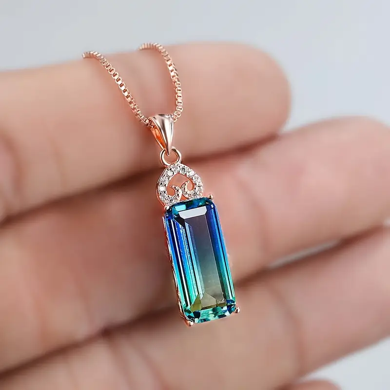 Blue crystalline pendant necklace "Cocktail Hour" – Elegant & refined