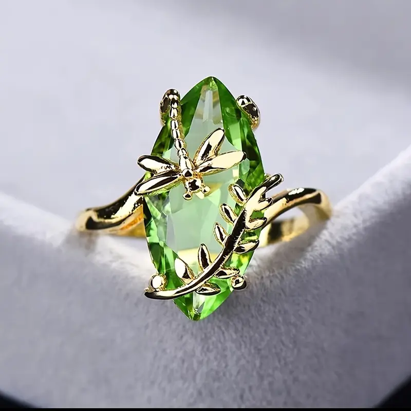 Olive crystal dragonfly gold ring "Sunset Soirée" – Elegant & refined