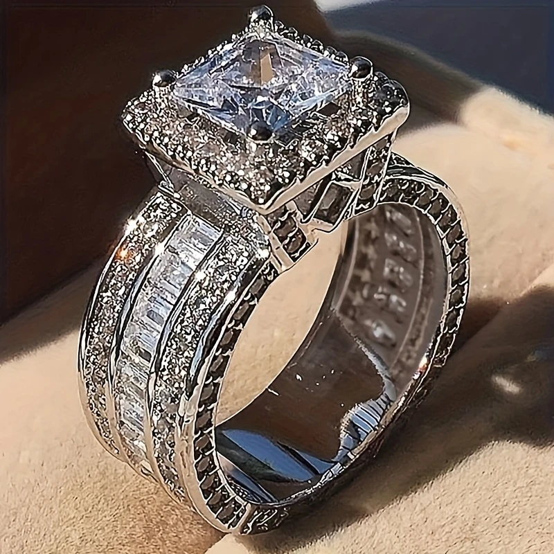 Bright silvered ring "Cocktail Hour" – Elegant & refined