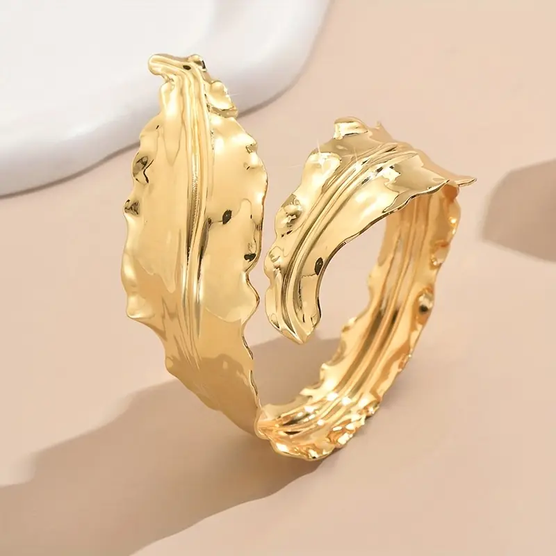 Golden Leaf Bracelet "Cocktail Hour" – Elegant & refined
