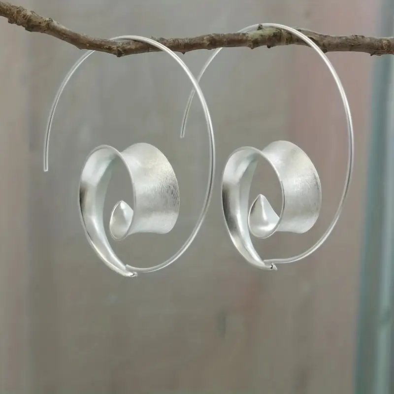 Spiral silvered earrings "Cocktail Hour" – Elegant & refined