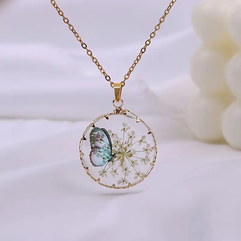 Floral Butterfly Gold Necklace "Garden Party" – Elegant & refined