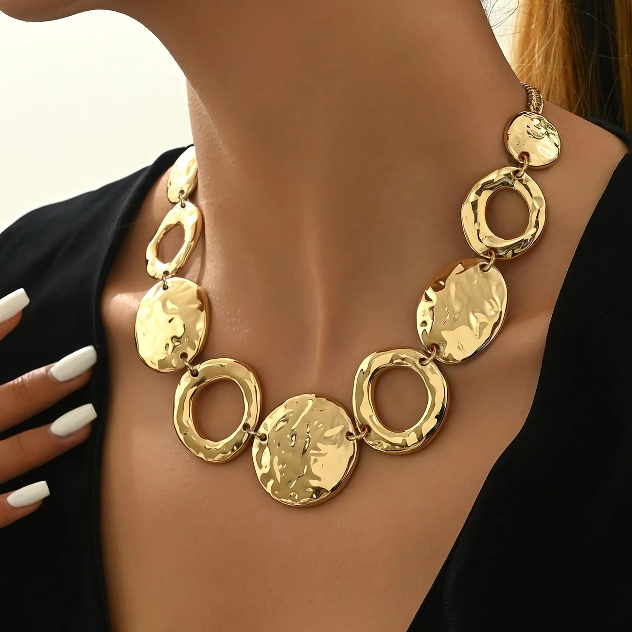 Golden Circles Necklace "Cocktail Hour" – Elegant & refined