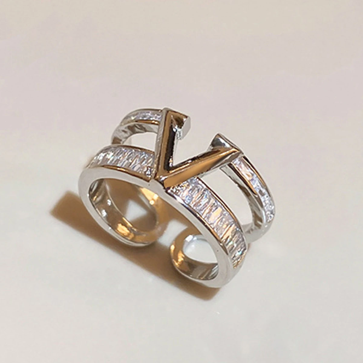 Bright ring "Cocktail Hour" – Elegant & refined