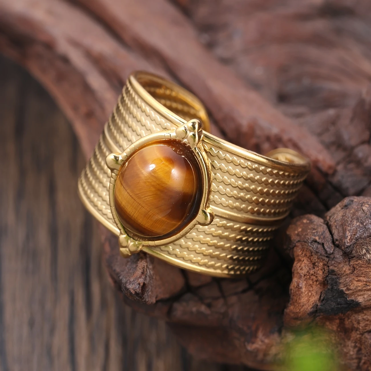 Orange stone wide gold ring