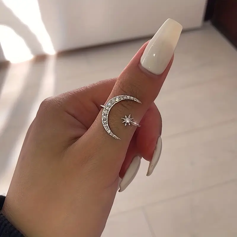 Silver moon zirconia ring