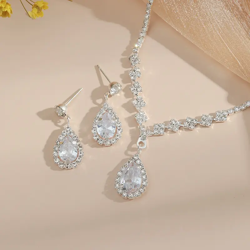 Zirconia drop set "Cocktail Hour" – Elegant & refined