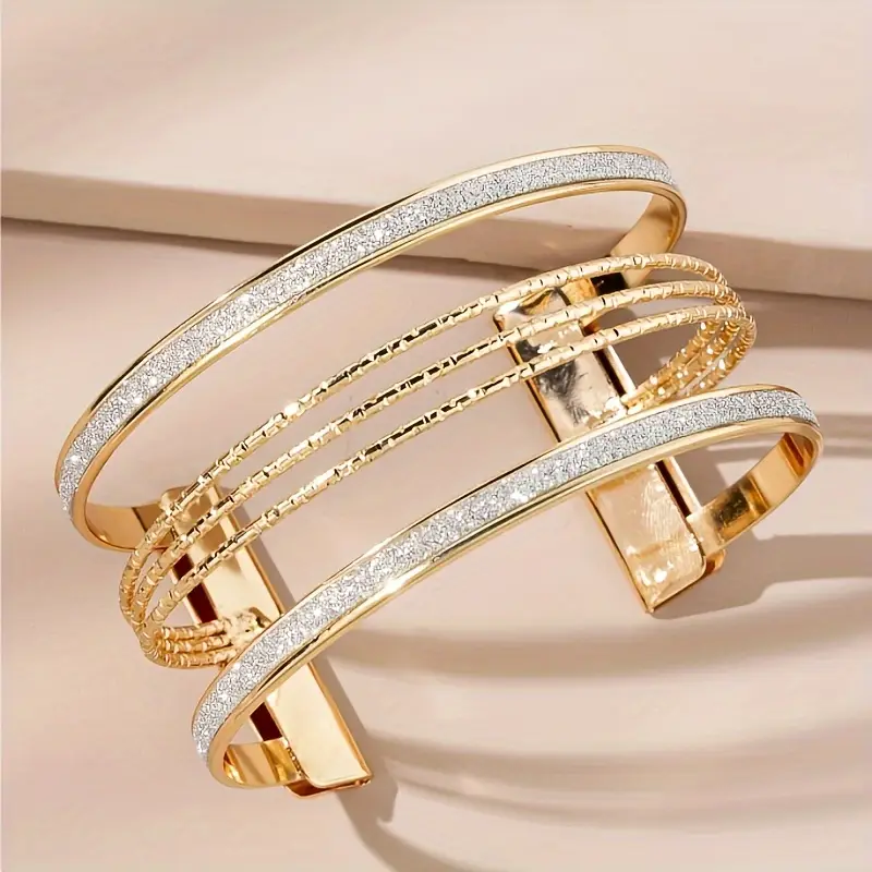 Golden bracelet "Cocktail Hour" – Timeless & chic