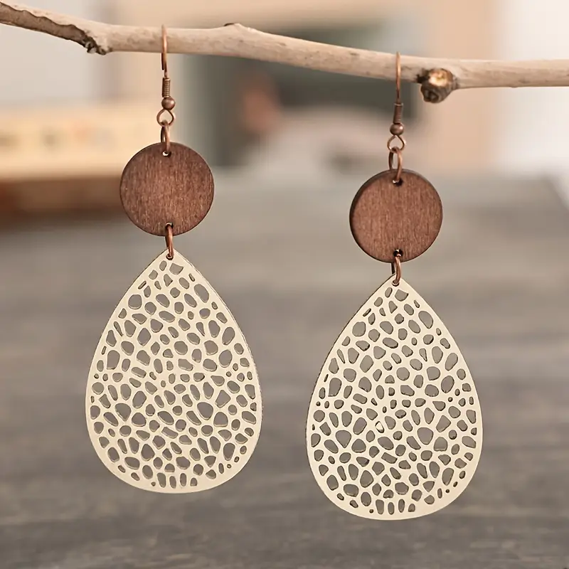 Vintage hollow drop earrings "Cocktail Hour" – Elegant & refined